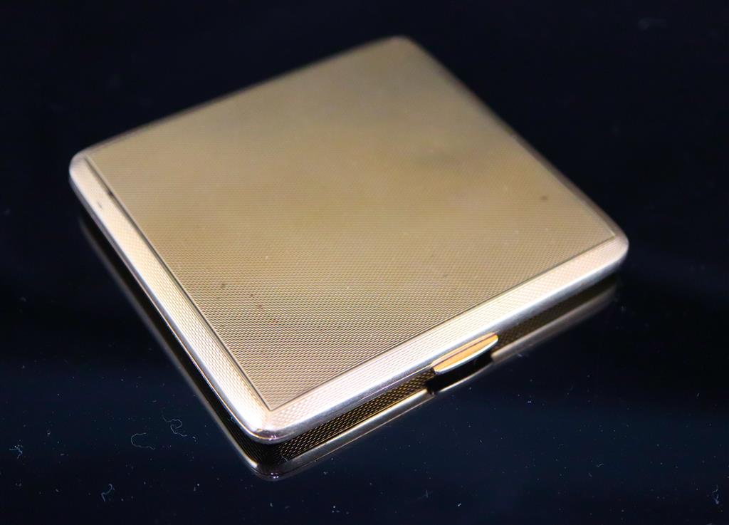 A George V engine turned 9ct gold cigarette case,